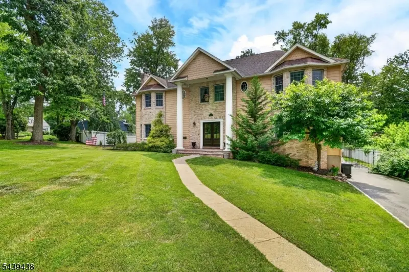 28 Fairview Dr, East Hanover, NJ 07936 - #2