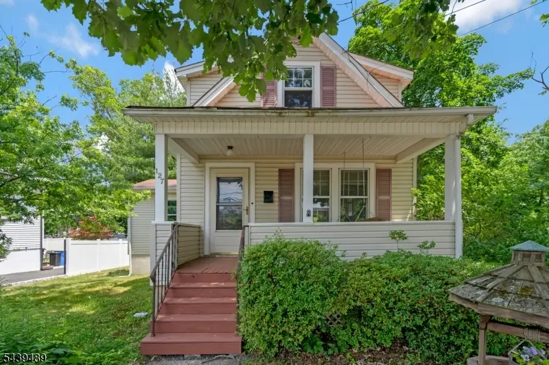 127 Elizabeth St, South Bound Brook, NJ 08880 - #1