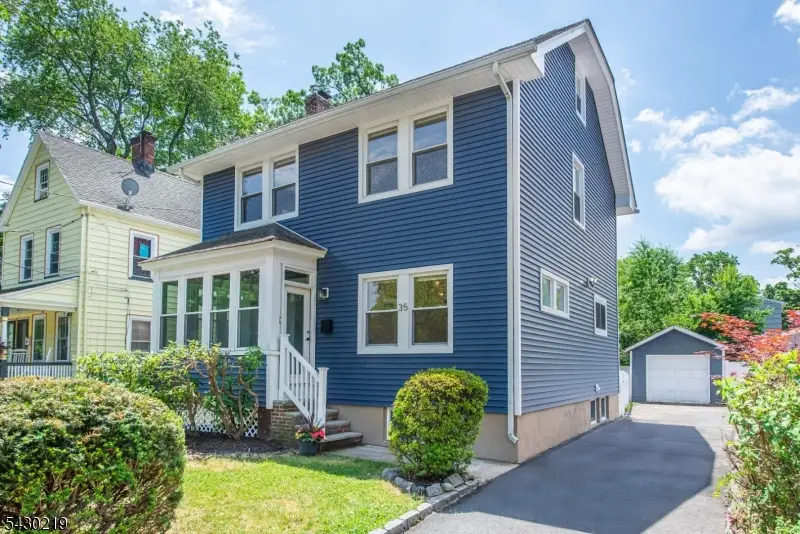 35 Howe Ave, Montclair, NJ 07042 - #2