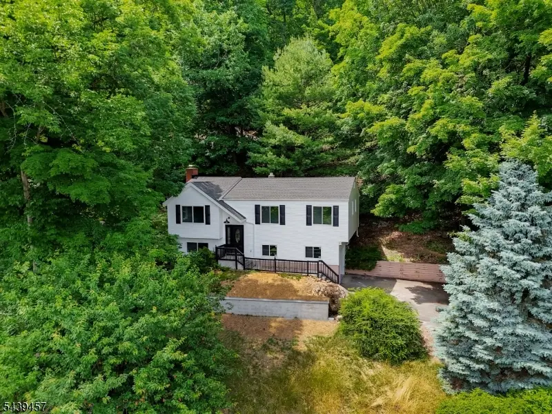 12 Fairway Trl, Lake Mohawk, NJ 07871 - #2
