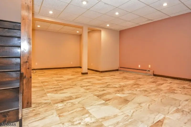 16 Weeden Dr, West Milford, NJ 07480 - #2