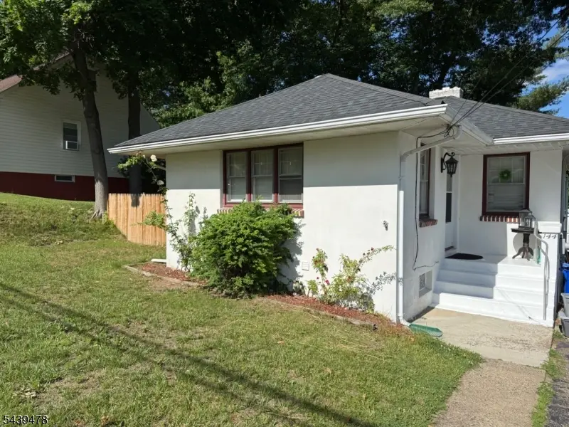 144 Baker St, Dover, NJ 07801 - #1