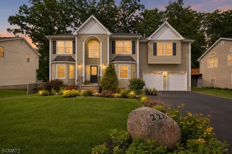 228 Atlantic Dr, Parsippany Troy Hills, NJ 07054 - #2