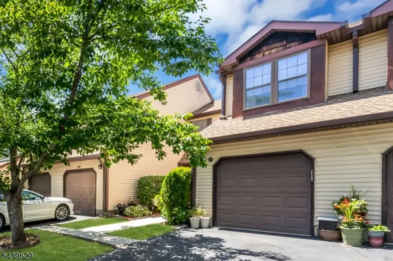 107 Bayberry Dr, Franklin, NJ 08873 - #1