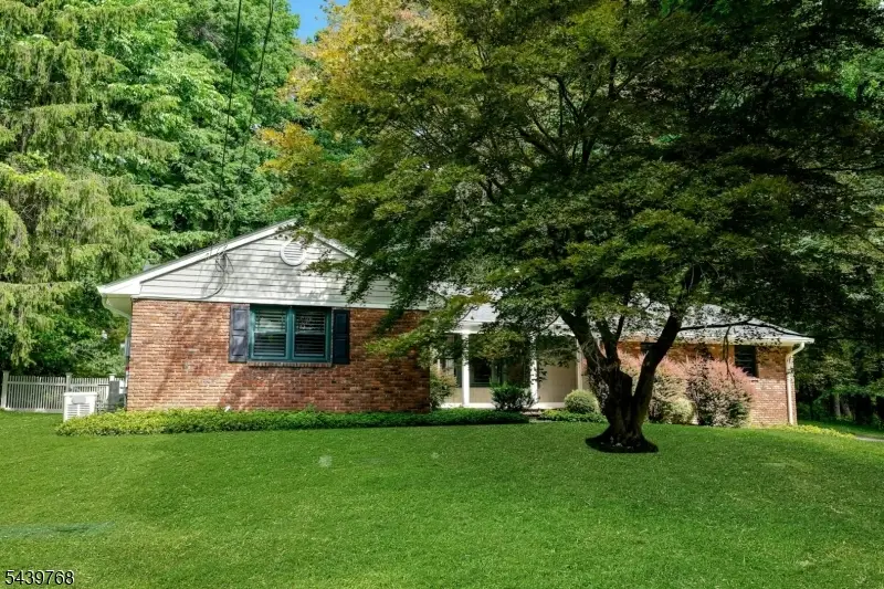 29 Dogwood Dr, Chester, NJ 07930 - #2