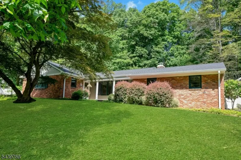 29 Dogwood Dr, Chester, NJ 07930 - #3
