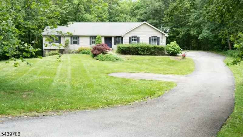 7 Woodland Hills Dr, Sussex, NJ 07461 - #1