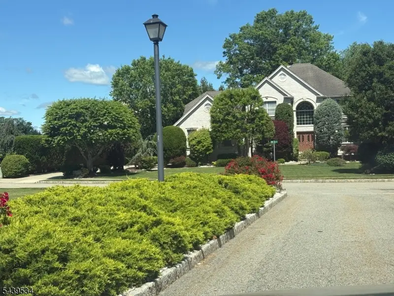 9 Ralph Dr, Fairfield, NJ 07004 - #2