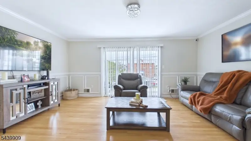 16 High St, Elizabeth, NJ 07202 - #3