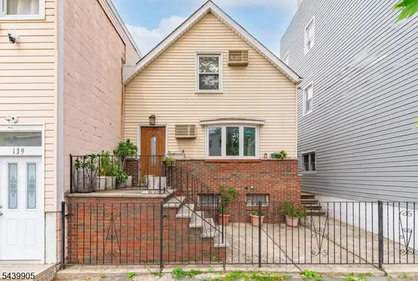 141 Walnut St, Newark City, NJ 07105