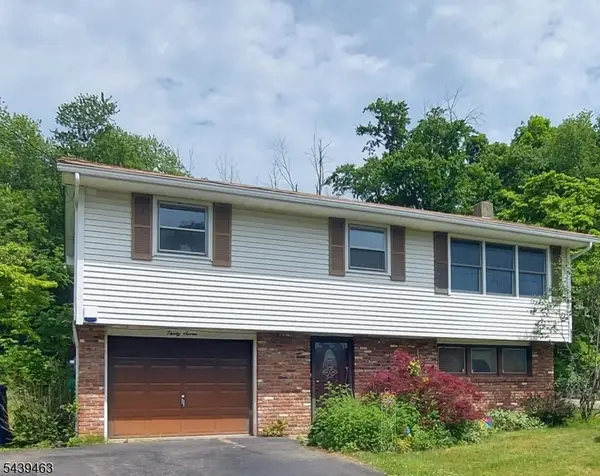 37 Fairview Ave, Hamburg Boro, NJ 07419