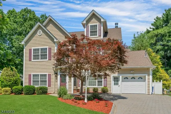 44 Ellers Dr, Chatham Boro, NJ 07928