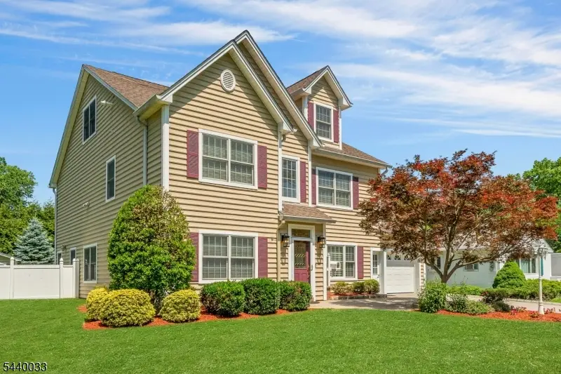 44 Ellers Dr, Chatham, NJ 07928 - #2