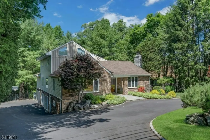 27 Hamilton Dr West, North Caldwell, NJ 07006 - #2