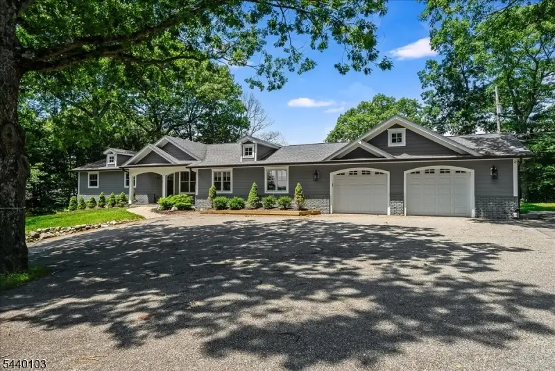 8 Sheeprock Rd, Kinnelon, NJ 07405 - #3