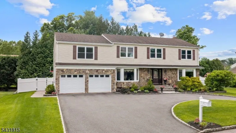 16 Trinity Pl, East Hanover, NJ 07936 - #1
