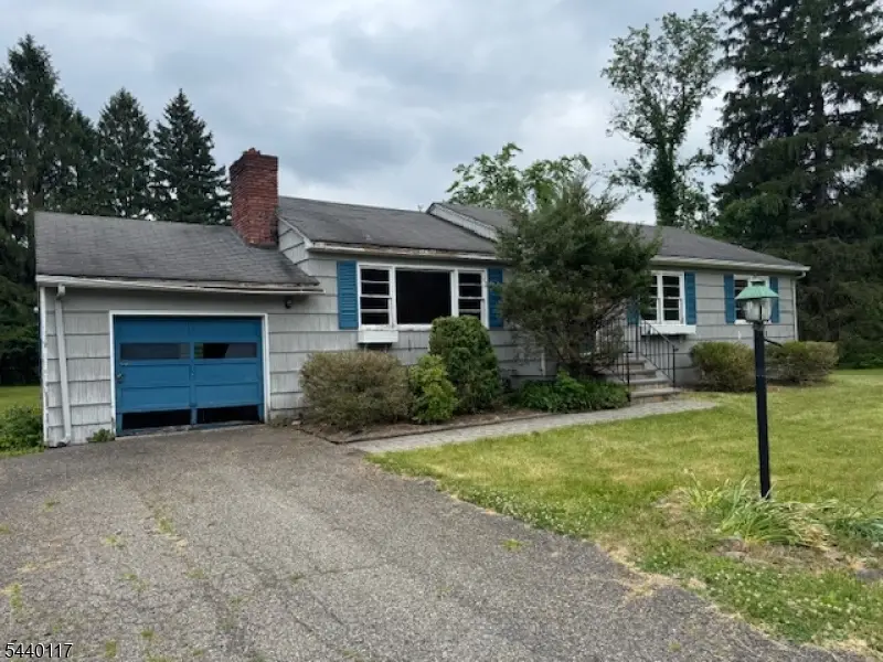 2 Shores Rd, Mendham, NJ 07869 - #1