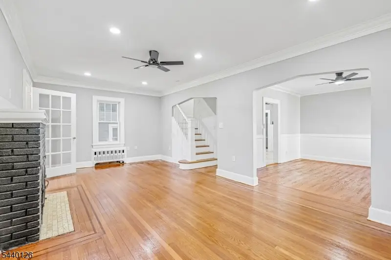 423 E Lincoln Ave, Roselle Park, NJ 07204 - #1