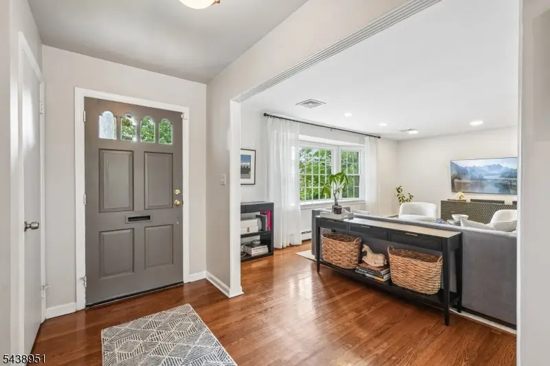 275 Wyoming Ave, Maplewood, NJ 07040 - #2