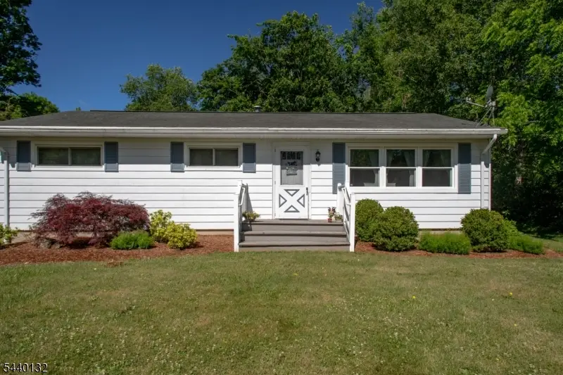 29 Clove Rd, Wantage, NJ 07461 - #2
