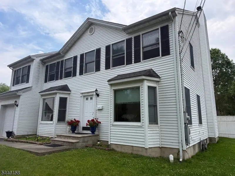 125 River Dr, Lake Hiawatha, NJ 07034 - #2