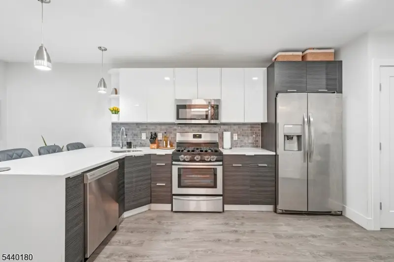 62 69th St #209, Guttenberg, NJ 07093 - #2