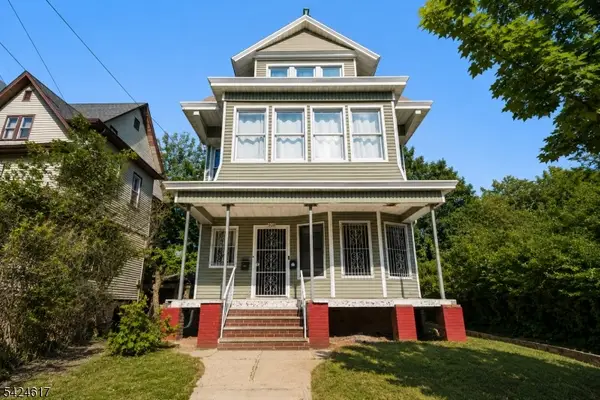 908 S 16th St, Newark City, NJ 07108
