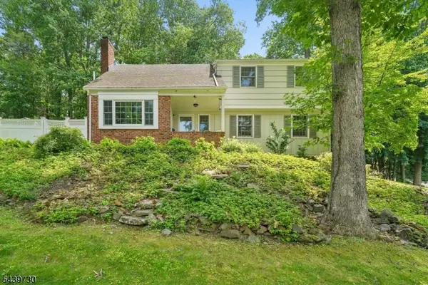 36 Wentworth Dr, Berkeley Heights Twp., NJ 07922