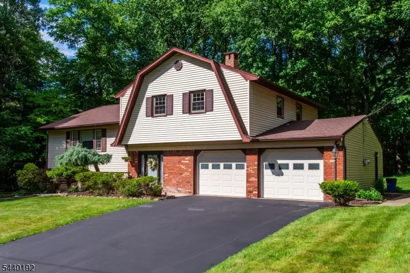 27 Dewey Dr, Ringwood, NJ 07456 - #2