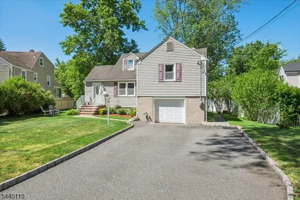 40 Elmwood Rd, Florham Park Boro, NJ 07932