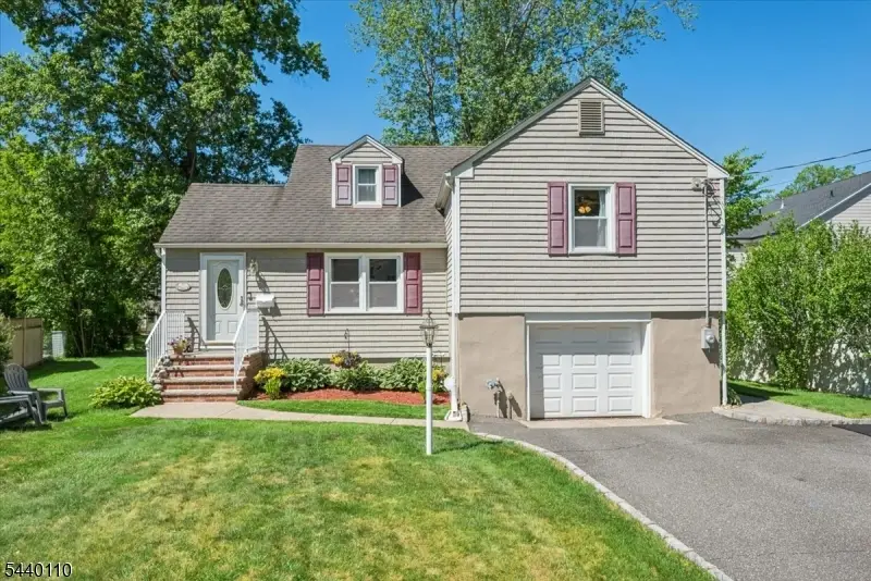 40 Elmwood Rd, Florham Park, NJ 07932 - #2