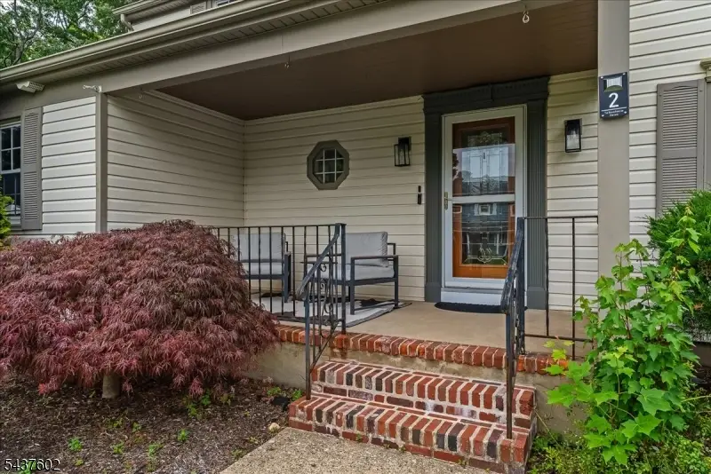 2 Schoolview Dr, Morris Plains, NJ 07950 - #3