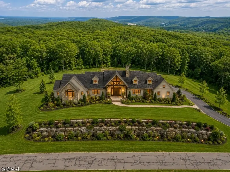 18 Triple Crown Dr, Sparta, NJ 07871 - #2