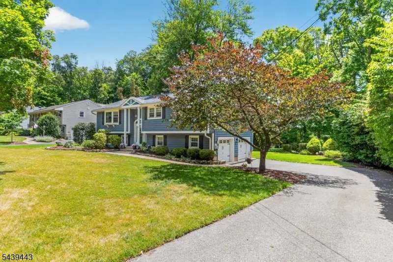 5 Drexel Ct, Parsippany Troy Hills, NJ 07054 - #2