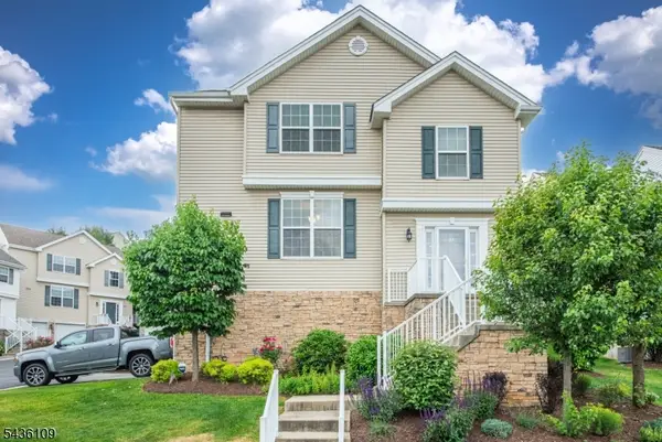 117 Sowers Dr, Mount Olive Twp., NJ 07840