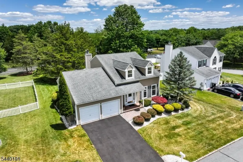 4 Dakota Trl, Branchburg, NJ 08876 - #3