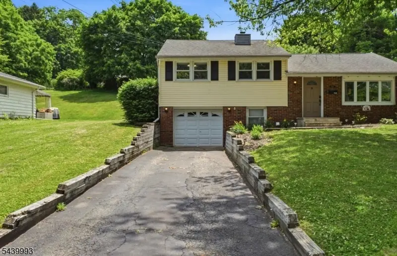 708 Franklin St, Belvidere, NJ 07823 - #3