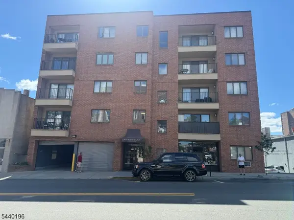 610 Anderson Ave #E, Cliffside Park Boro, NJ 07010