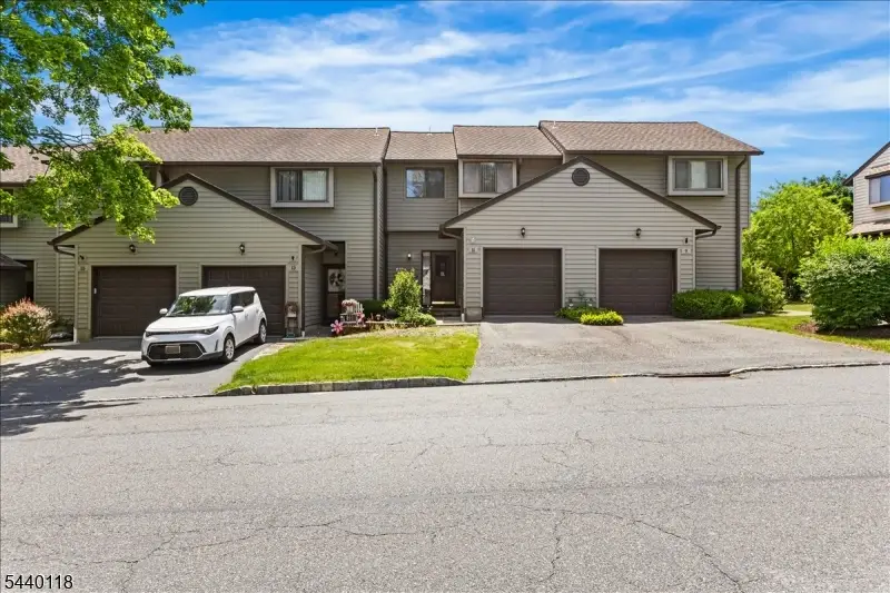 11 Eagle Dr, Hampton, NJ 07860 - #1