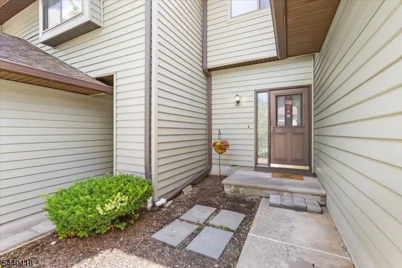 11 Eagle Dr, Hampton, NJ 07860 - #2