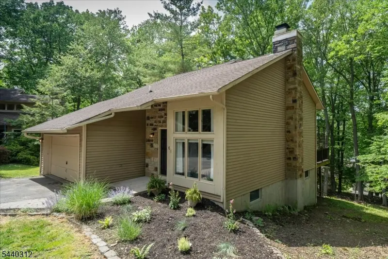 61 Sandpiper Dr, Allamuchy, NJ 07840 - #2