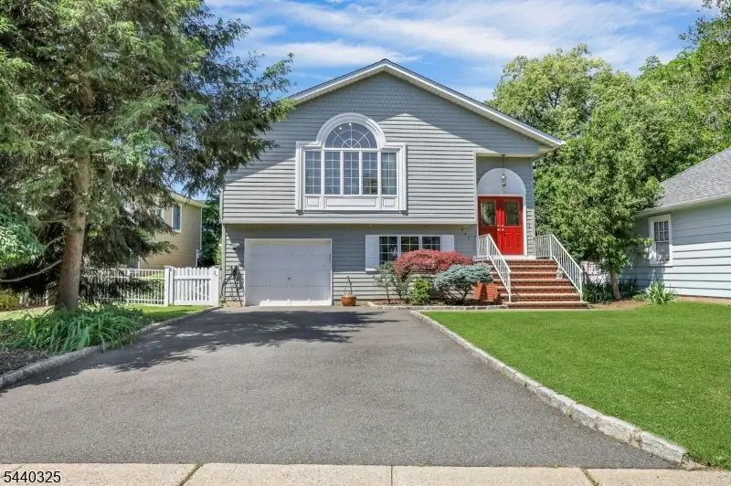 348 Highwood Ave, Glen Rock, NJ 07452 - #1