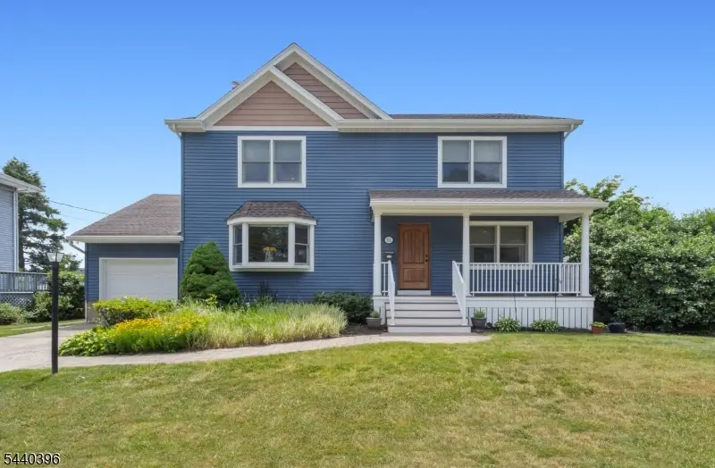 512 Lyster Ave, Saddle Brook, NJ 07663 - #1