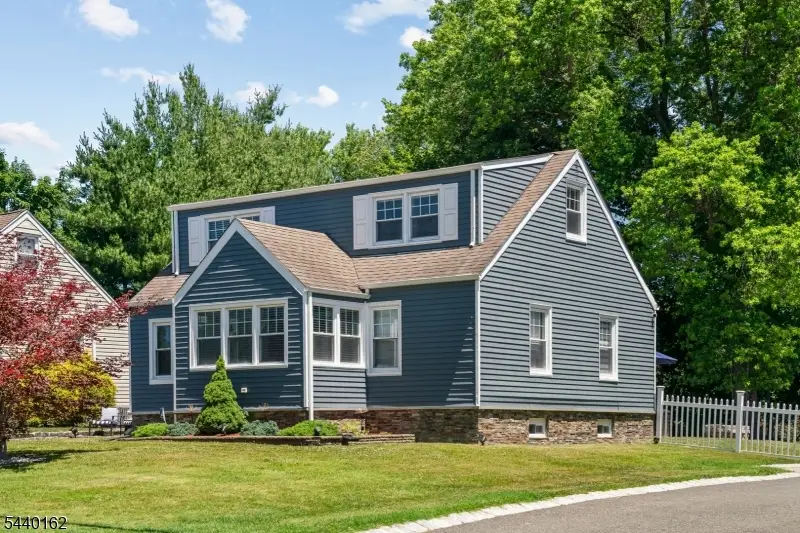 10 Dale Dr, Fairfield, NJ 07004 - #2