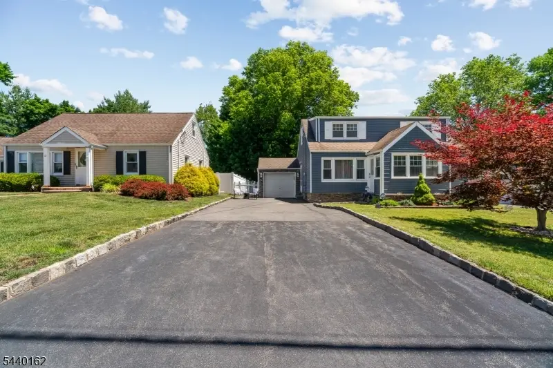 10 Dale Dr, Fairfield, NJ 07004 - #3