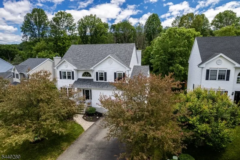 8 Steeplechase Way, Washington, NJ 07853 - #1