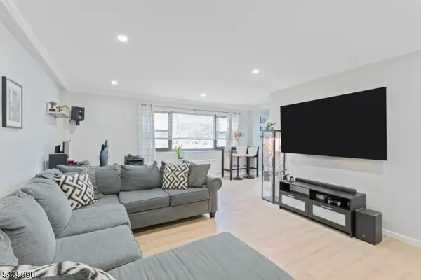 25 Grand Ave, Hackensack City, NJ 07601