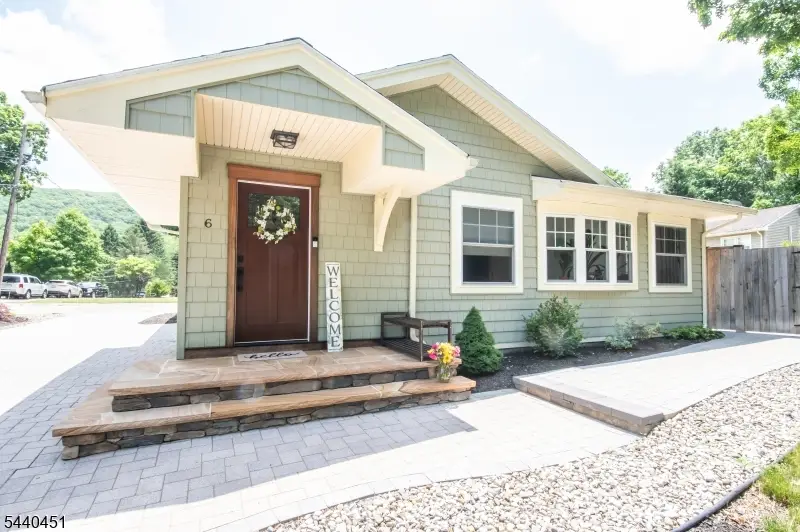 6 Ford Dr, Jefferson, NJ 07438 - #1