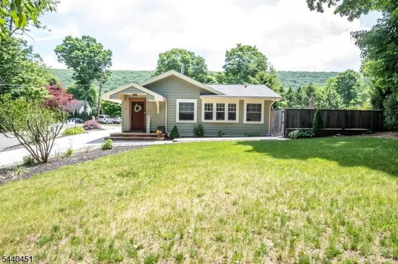 6 Ford Dr, Jefferson, NJ 07438 - #2