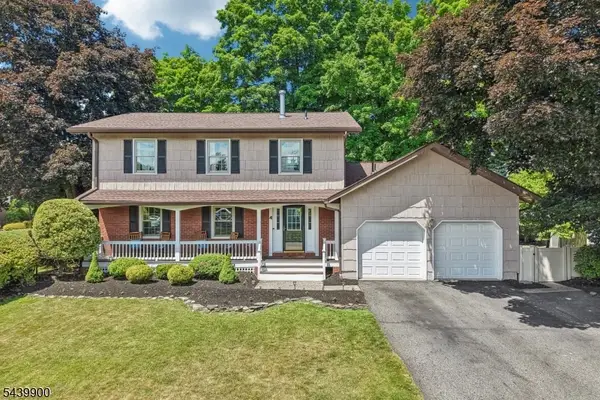 4 Holyoke Rd, Wayne Twp., NJ 07470